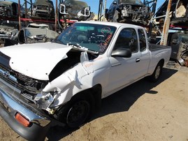 2000 Toyota Tacoma SR5 White Extended Cab 2.4L AT 2WD #Z23469